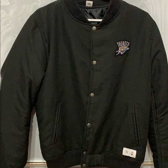 NBA OKC thunder bomber jacket - Picture 4 of 8